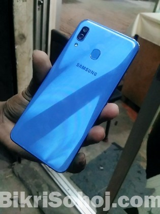 Samsung Galaxy A30 4gb/64gb